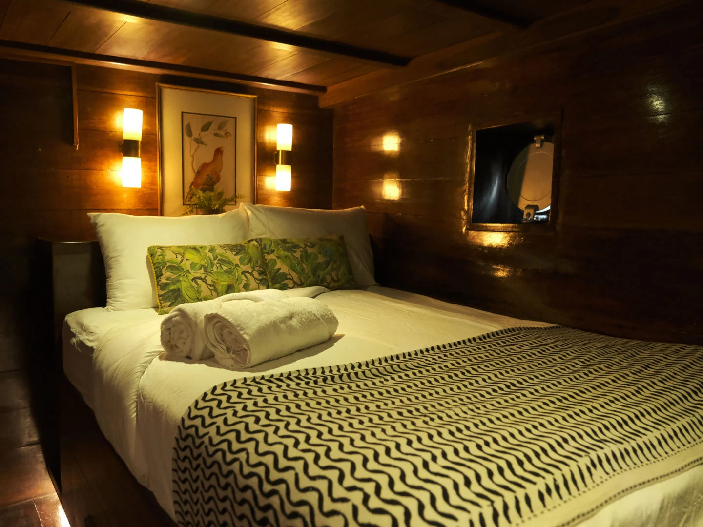 Bedroom_Deluxe Double Cabin_Behike