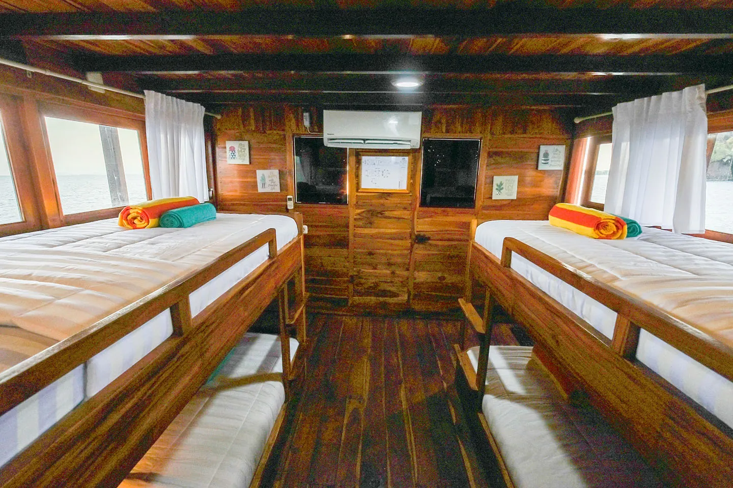 Kanawa Room Bedroom 3_Ciela Liveaboard