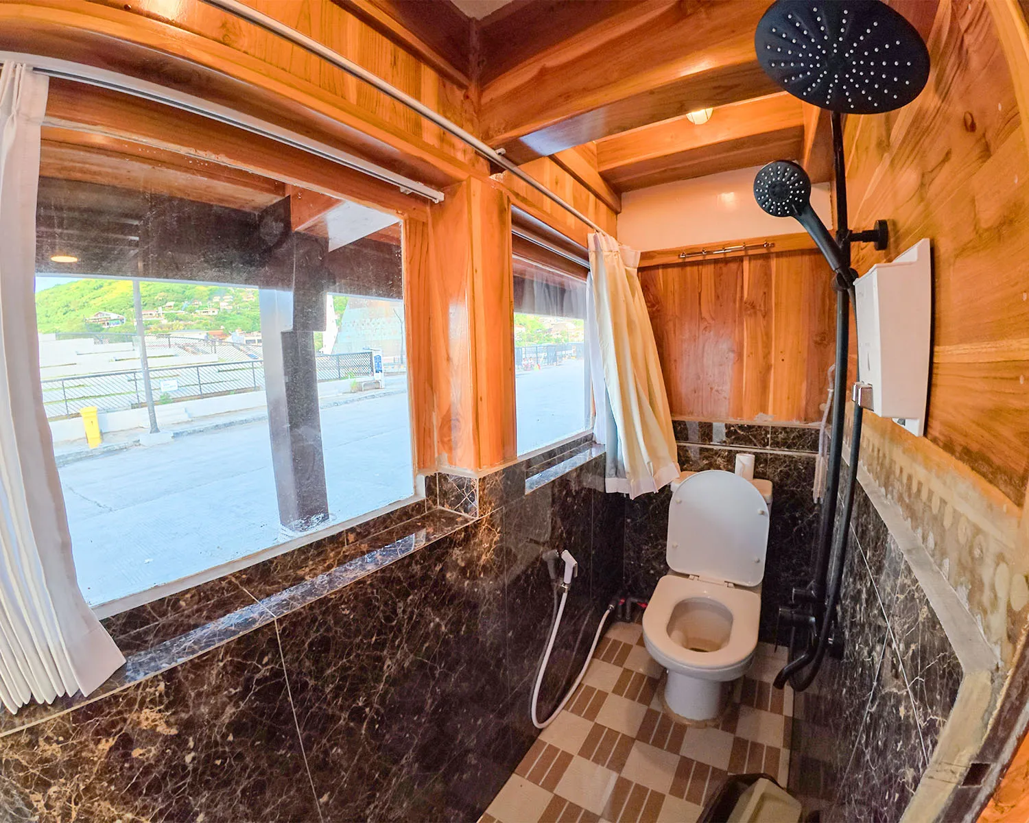 alfathran_rinjani2_cabin